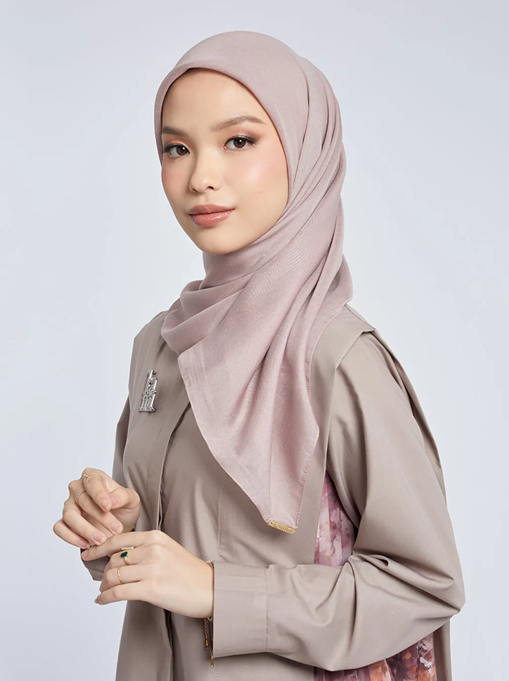 LIGHT VOILE SCARF PLAIN WARM TAUPE